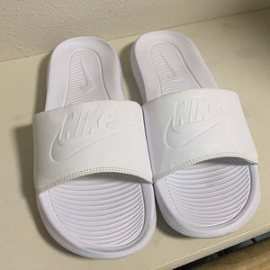 Nike Slides US 7